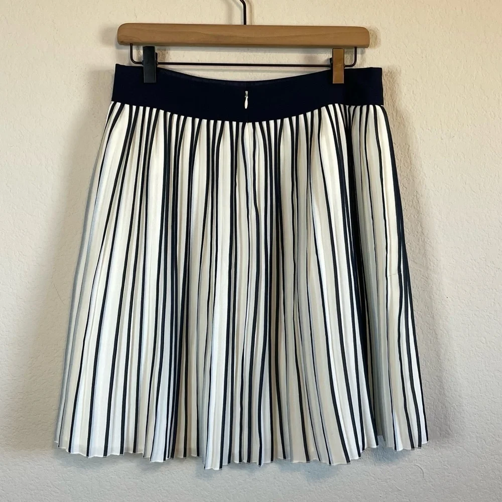 J. Crew Sunburst Chiffon Pleated Navy Blue & White Stripe Skirt B8227 Size 4